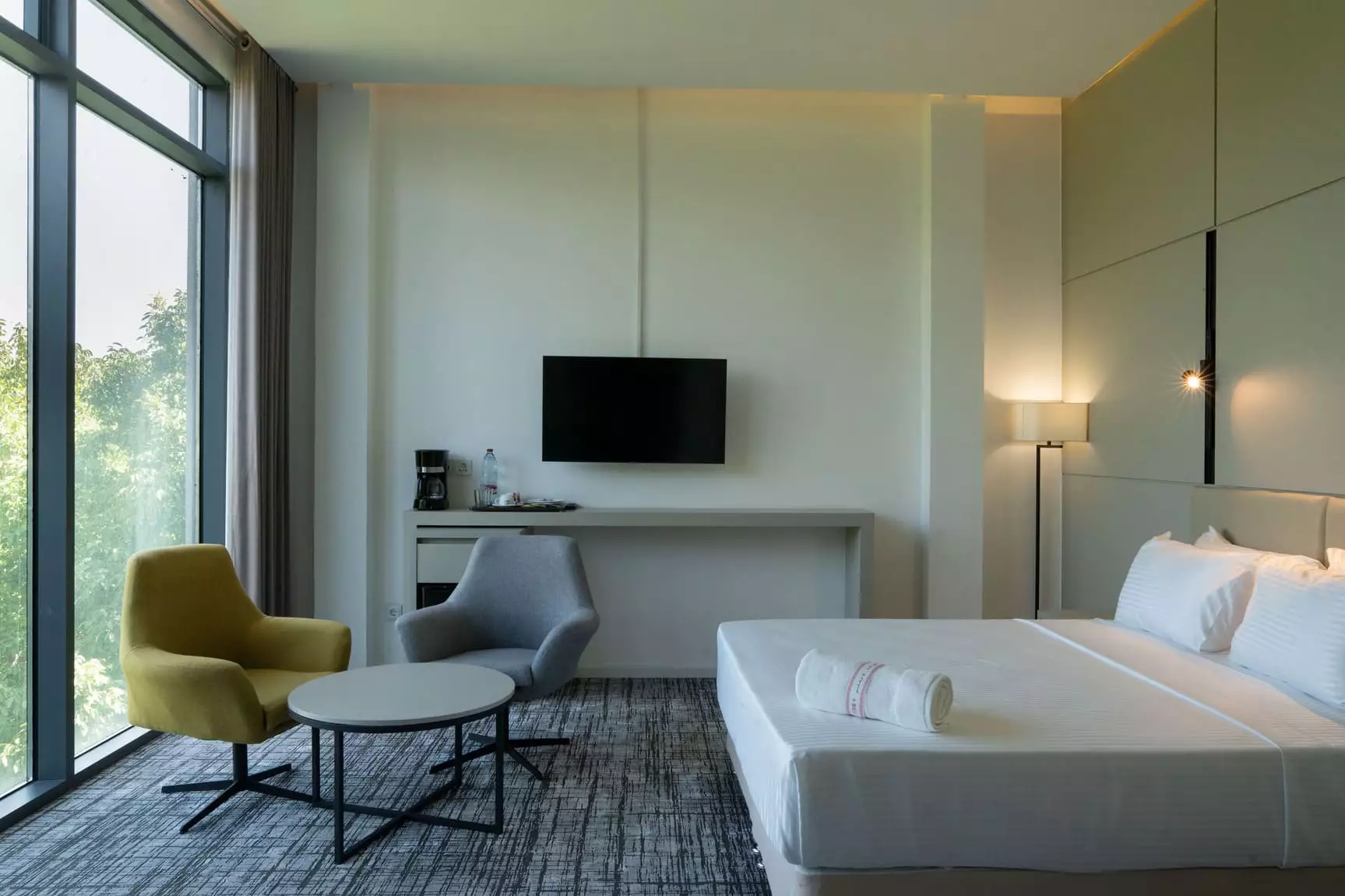 Alibaba https://cdn.alibaba.ir/ostorage/hotel-accommodation-images/68ff47bfa1e6f83605b7e895_فيستا با چشم انداز باغات قصرالدشت.webp